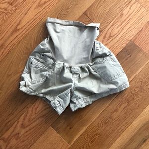 Maternity shorts